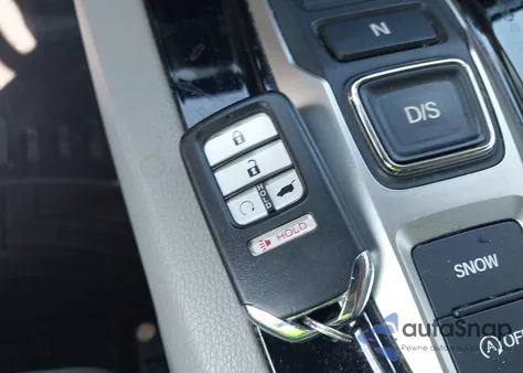 2017 Honda Pilot Touring из США, поврежденный, VIN 5FNYF5H96HB032210